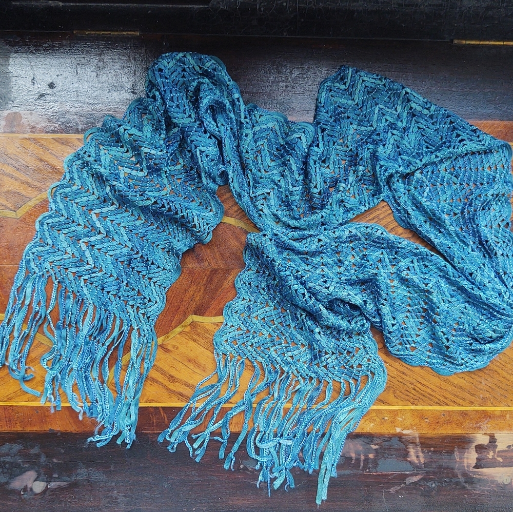 Silky long ribbon scarf